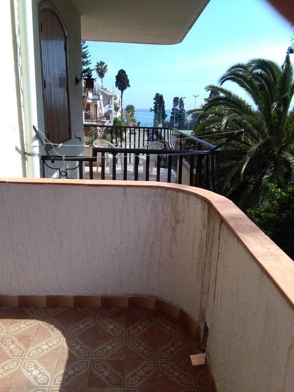 Holiday Home Recanati Джардини Наксос Екстериор снимка