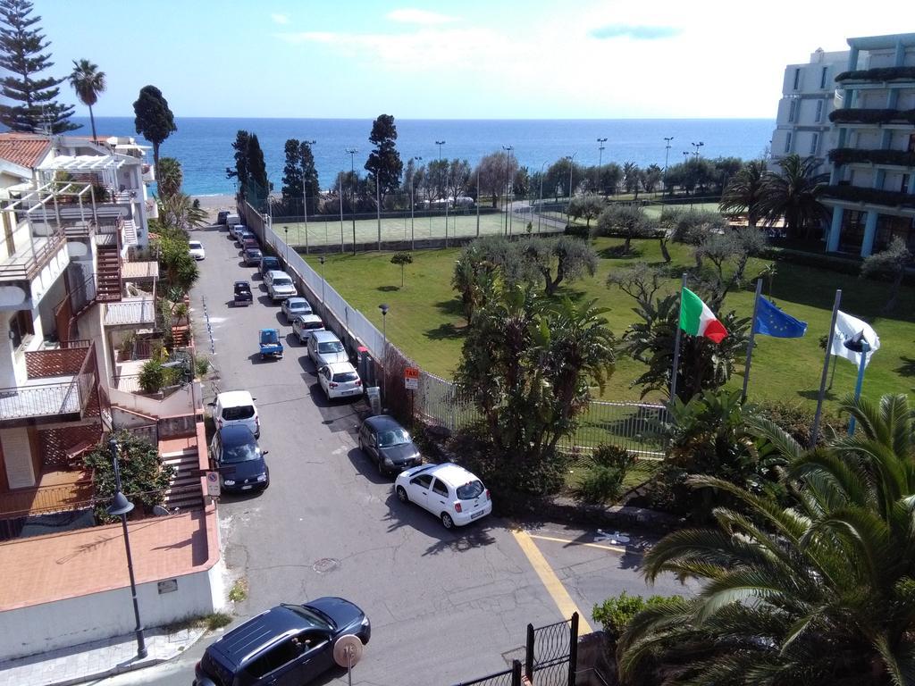 Holiday Home Recanati Джардини Наксос Екстериор снимка