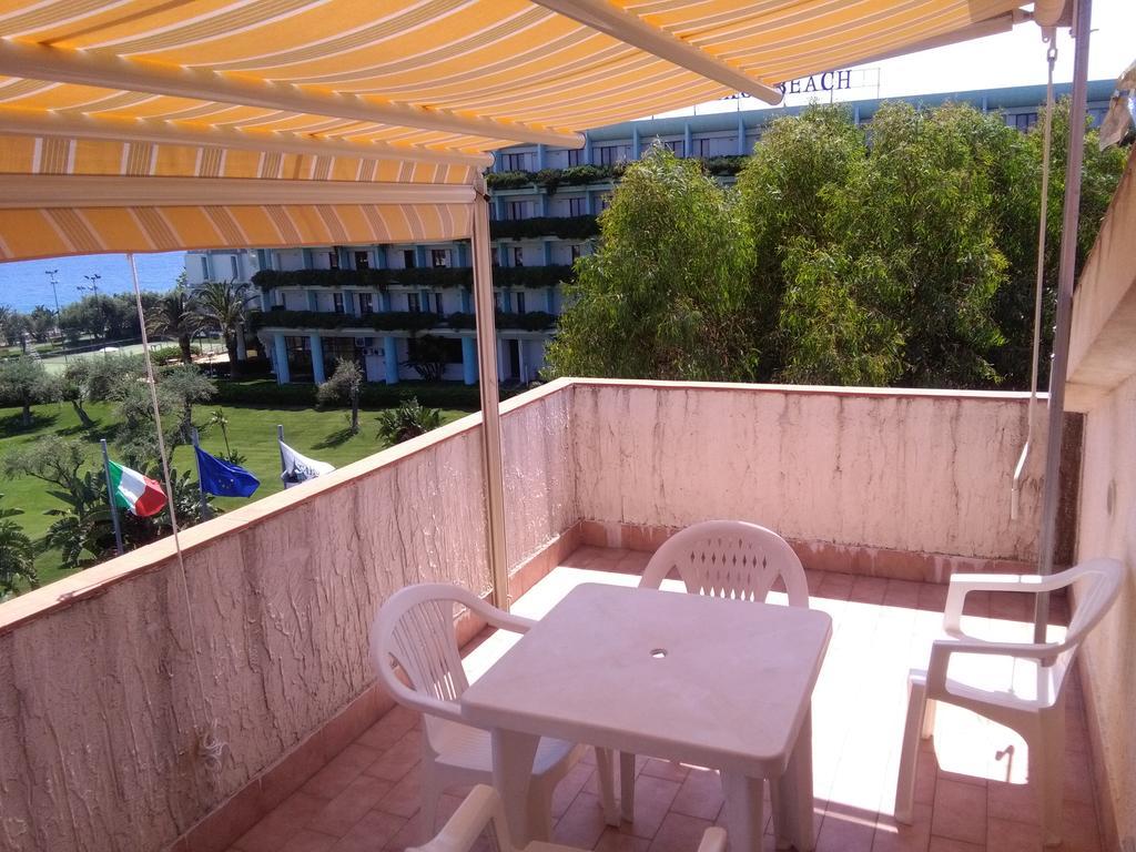Holiday Home Recanati Джардини Наксос Екстериор снимка